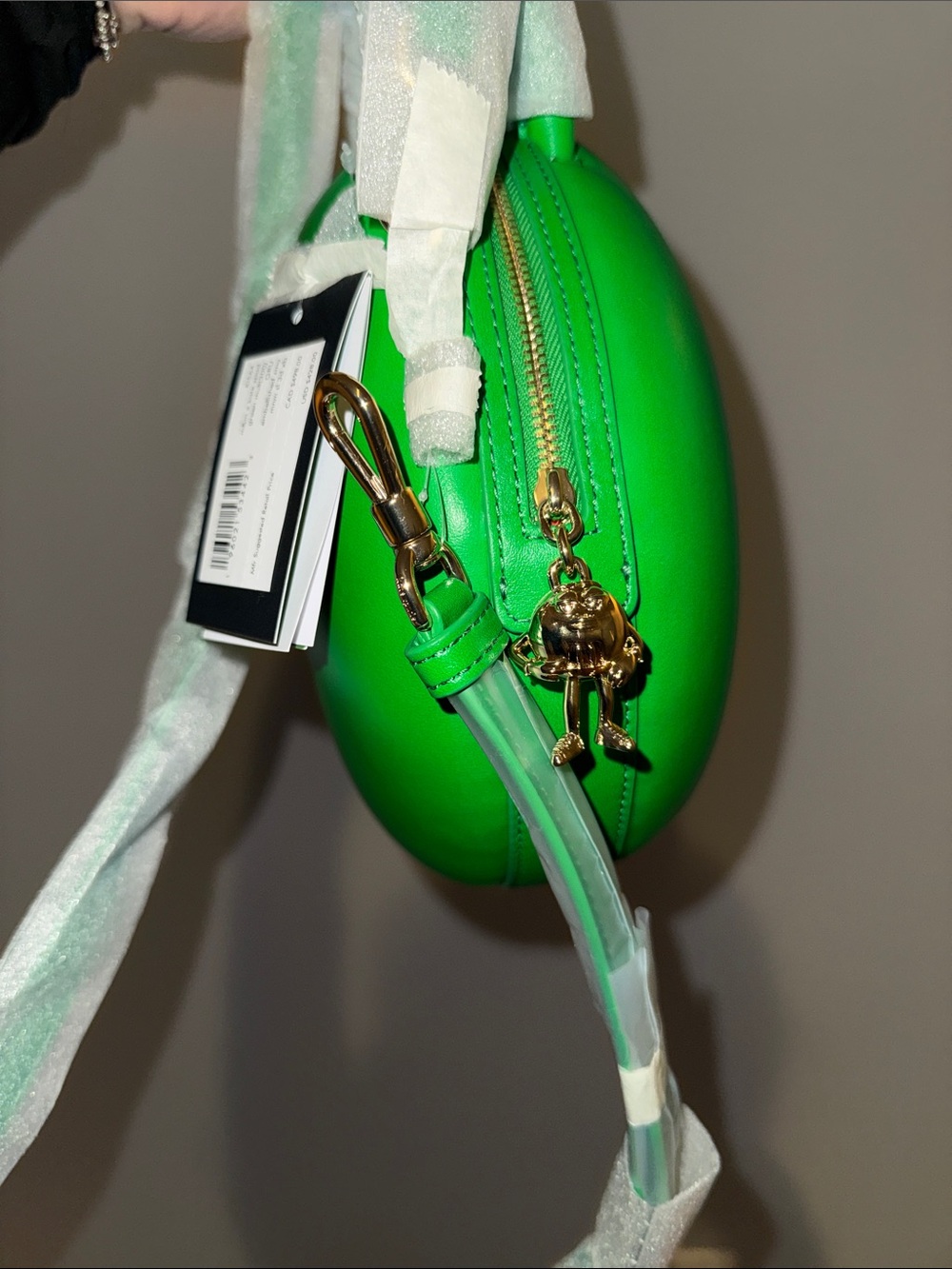 kate spade x M&M’s collab Green Round Crossbody with Rhinestone 'm' - Picture 7 of 8